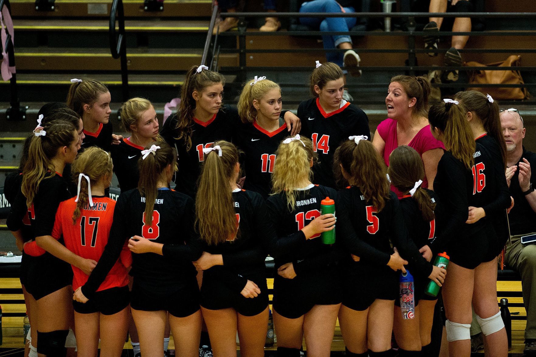 100318-blm-spt-9westvolley